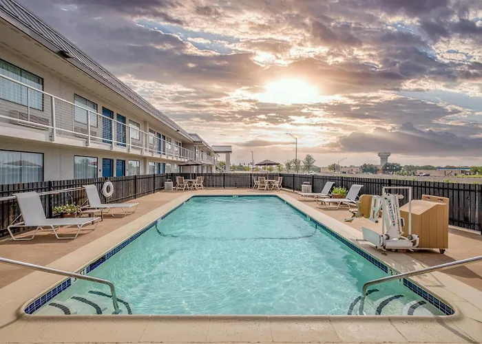 Motel 6-Euless, Tx - Dallas