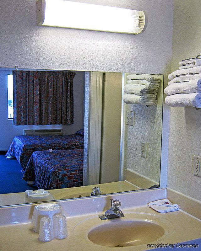 Hotel 6-euless, Tx - Dallas 2*