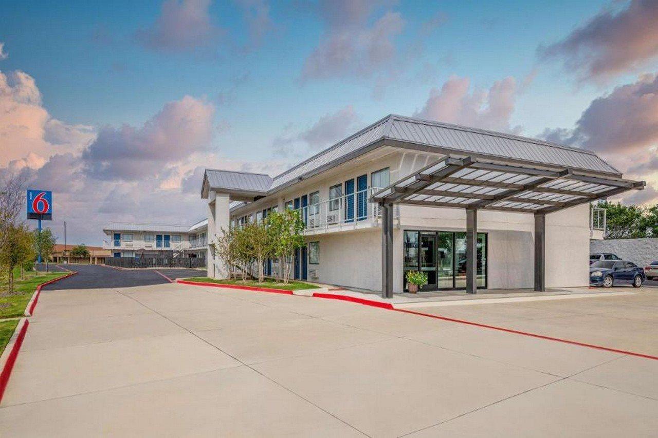 Hotel 6-euless, Tx - Dallas
